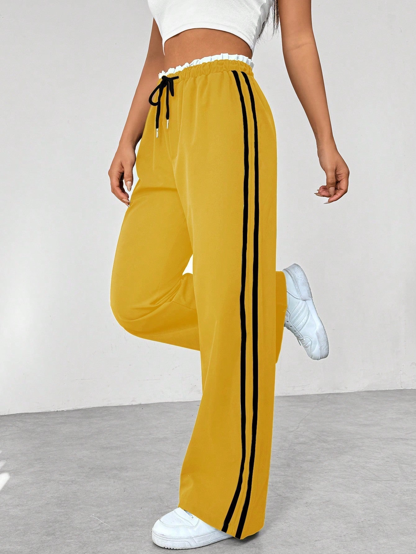 Yara – Pantalon Large Tendance à Bandes Sportives