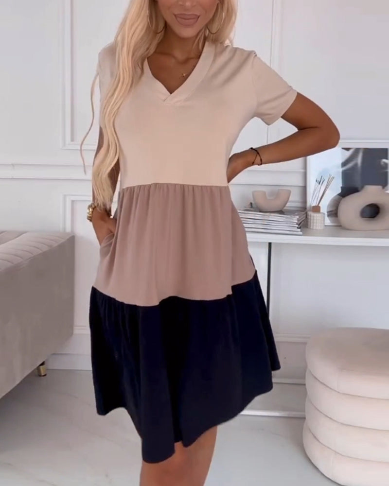 Alva | Robe décontractée à blocs de couleur et manches courtes