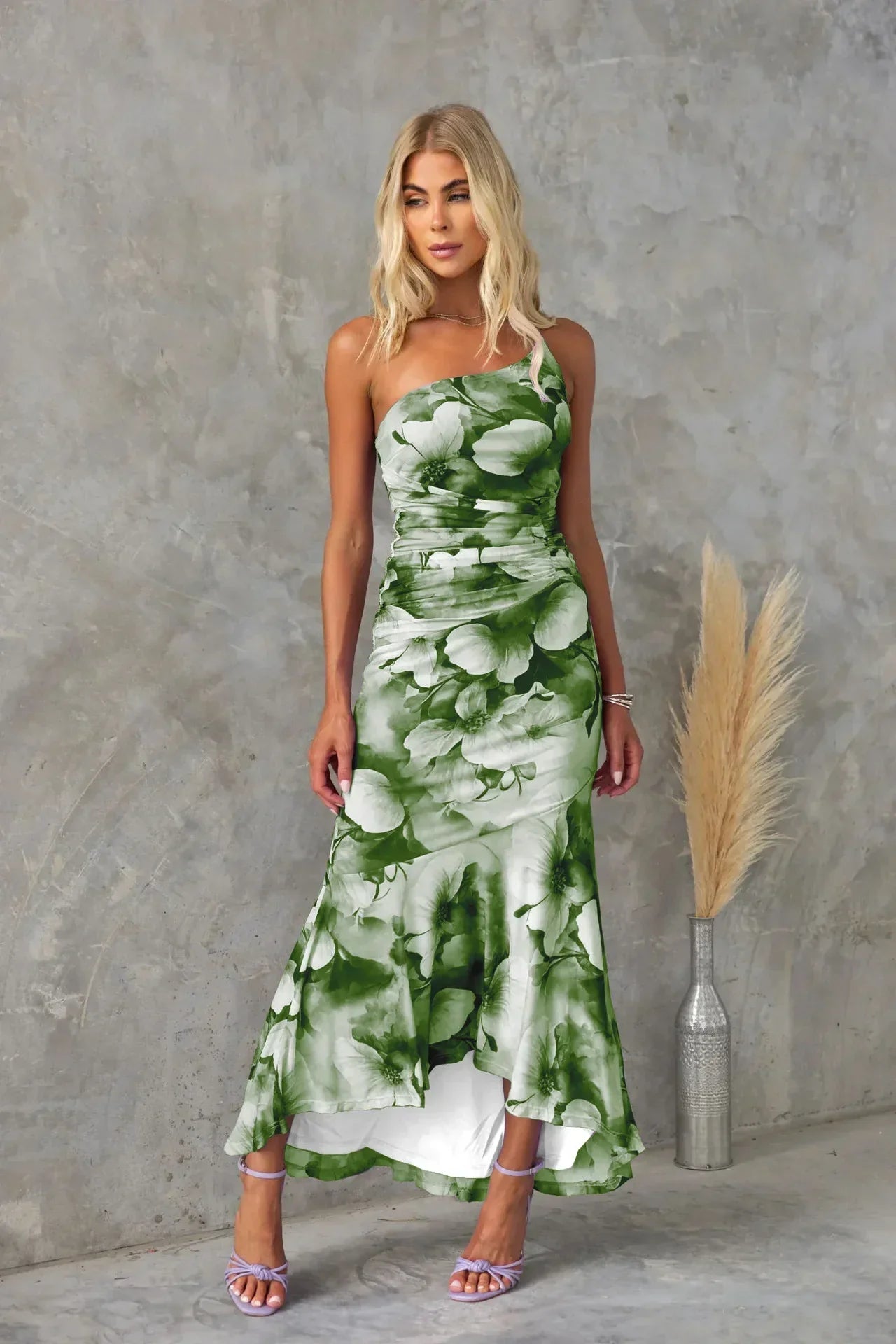 Xanthe – Timeless Midi Dress