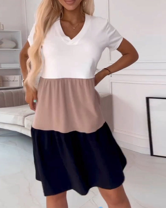 Alva | Robe décontractée à blocs de couleur et manches courtes