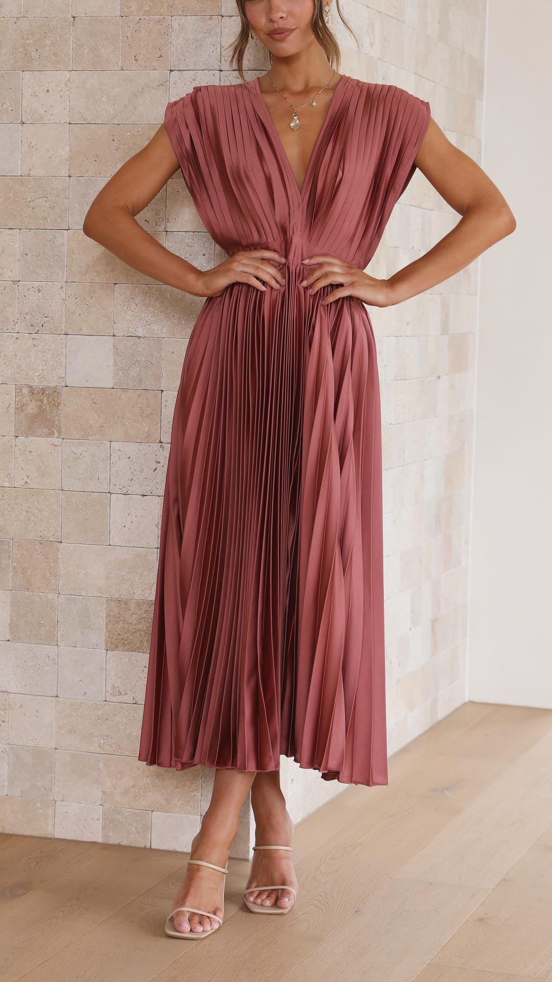 Emma | Robe longue à décolleté en V profond