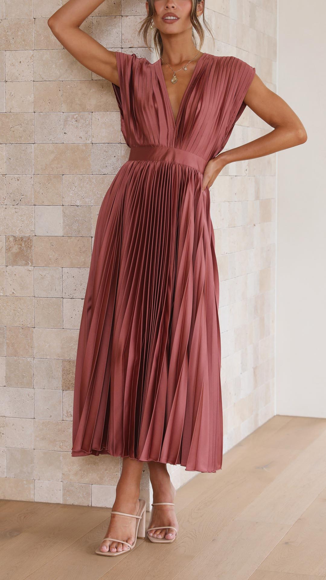 Emma | Robe longue à décolleté en V profond