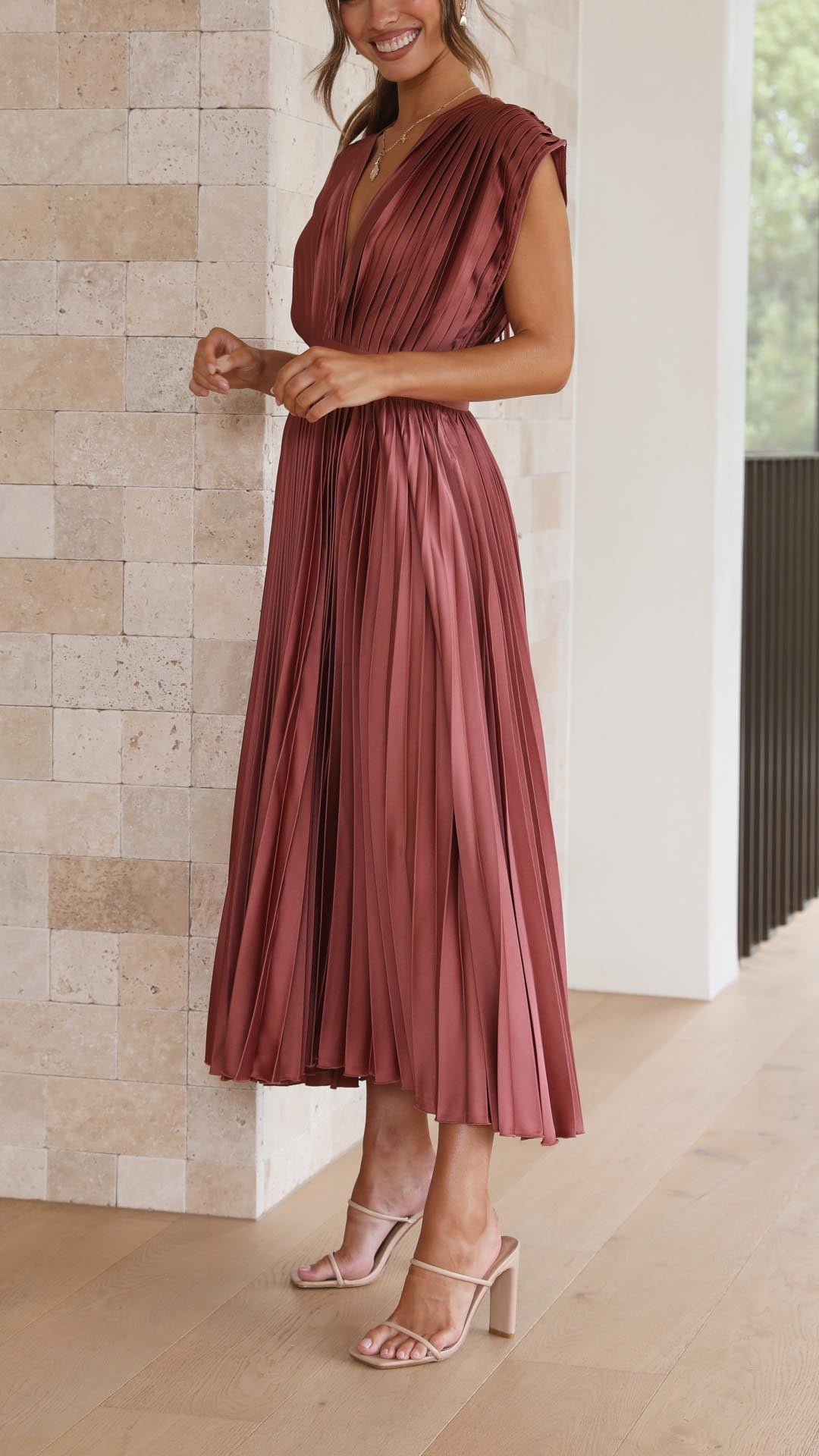 Emma | Robe longue à décolleté en V profond