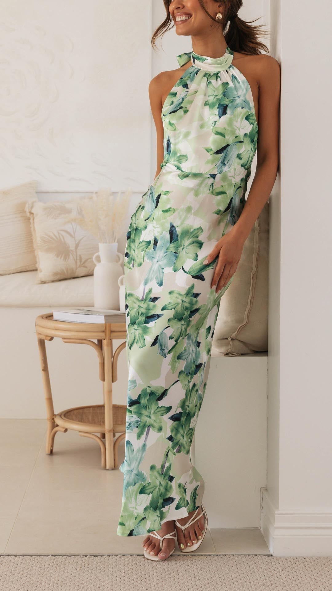 Shannon | Robe longue à bretelles croisés avec motif floral