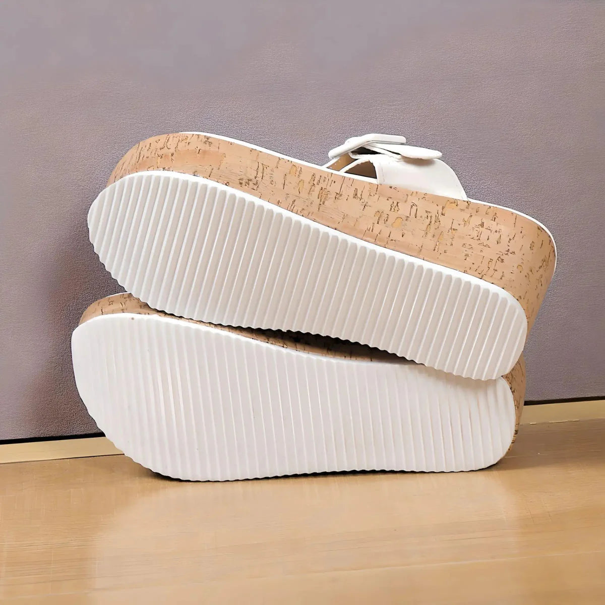 Wyna | Tongs à semelles compensées
